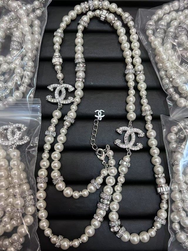Xiao Xiang's new silver square diamond crystal necklace with high quality