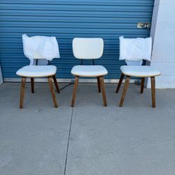 Set Of 3 Chairs brand new