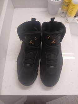 Air Jordan True Flight 'Black Metallic Gold Speckled