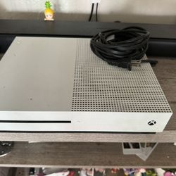 Xbox One S 