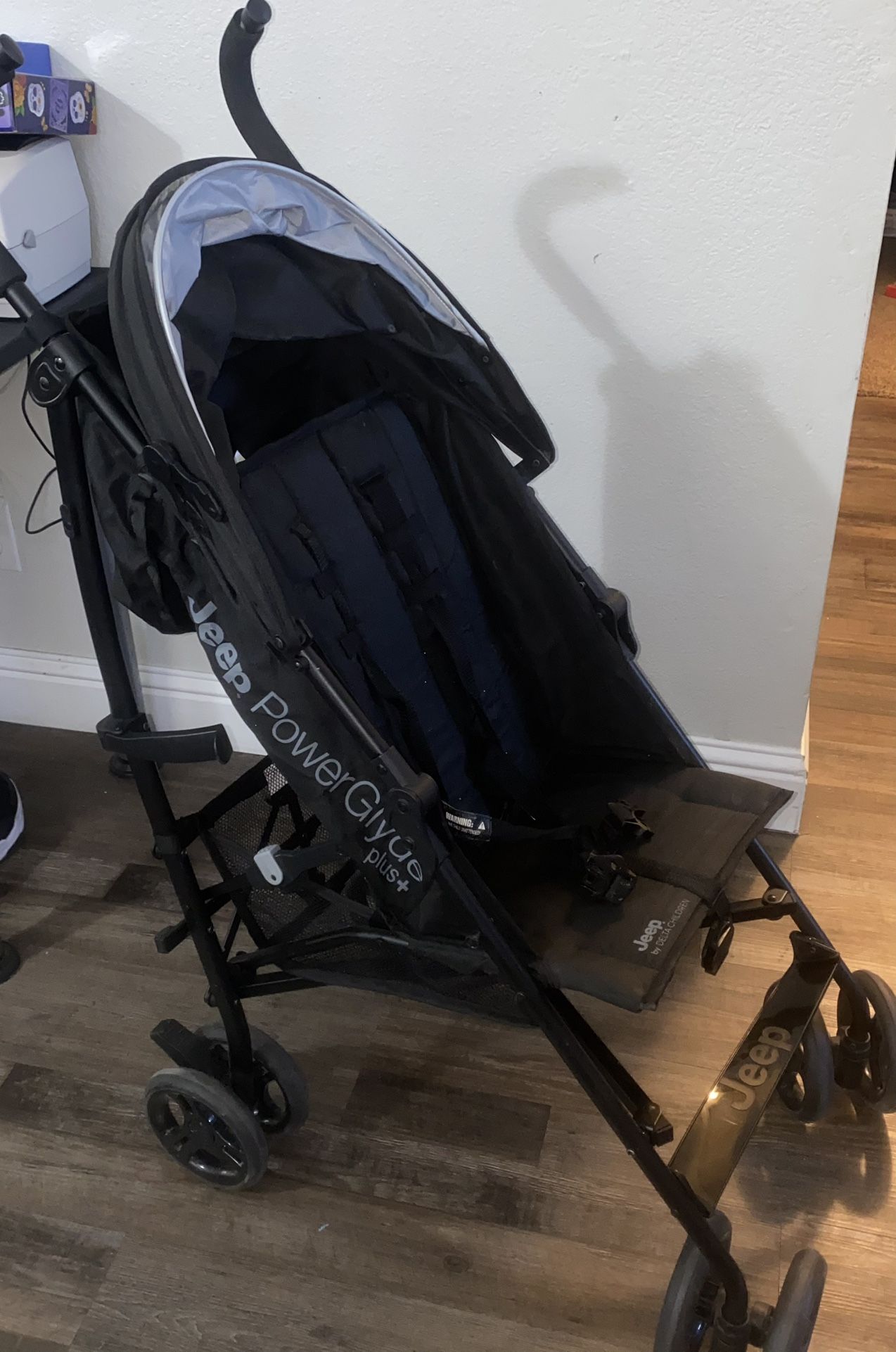 JEEP STROLLER By DELTA FOLDABLE GREAT CONDITION