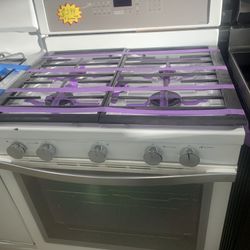 Whirlpool 5 Burners Gas Stove In White Working Perfectly 4 Months Warranty 