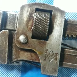 DIAMOND DE EDGE WRENCH 