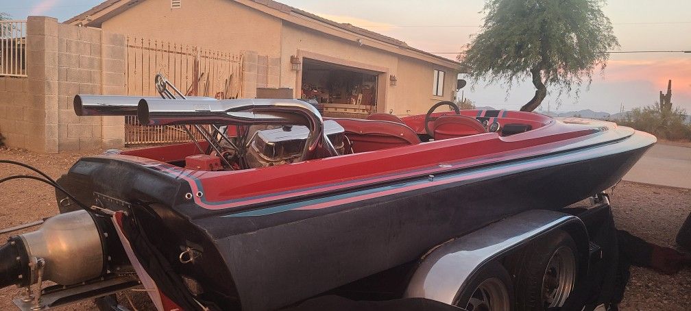 21 Foot slick craft inboard ski race jet boat