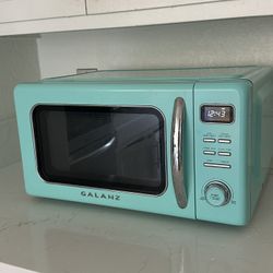 Retro Blue Microwave