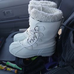Women's Polaris Snow Boots w/steel Shank (8)