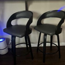 Modern Faux Leather Swivel Counter Stool in Gray/Black 36 in I have 2