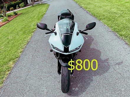 Photo For Sale2015 Honda CBR 600RR $800