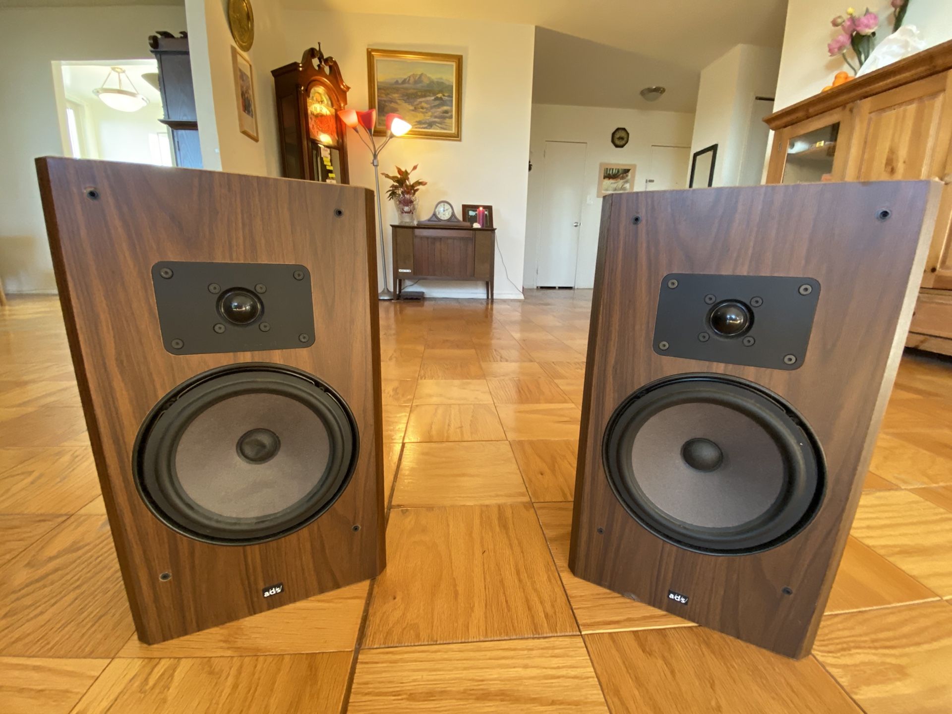 a/d/x bookshelf speaker