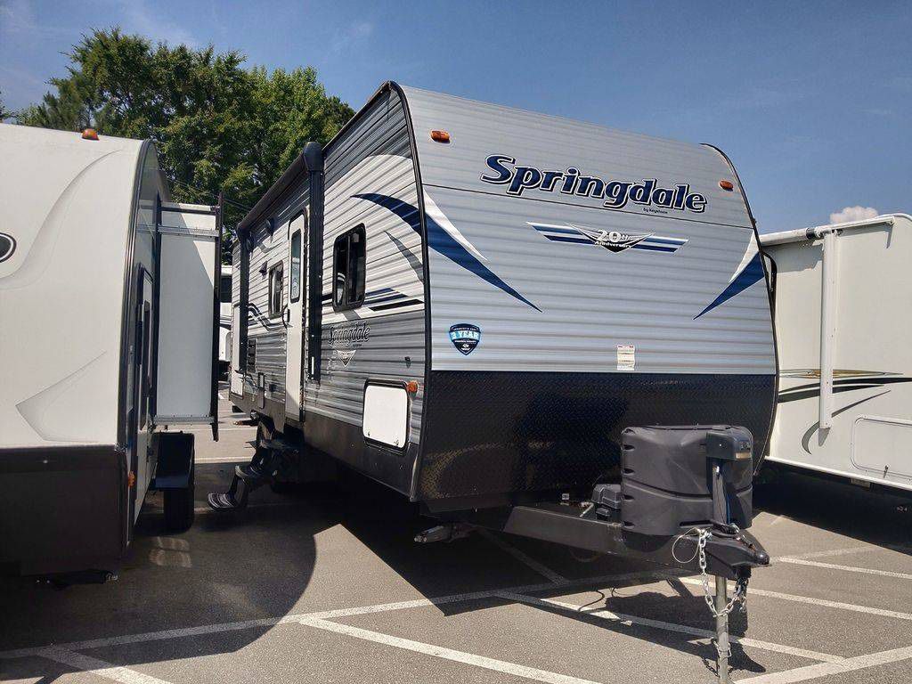 2019 Springdale SG235RB   Has Outside Kitchen also has A Transferable Extended Warranty