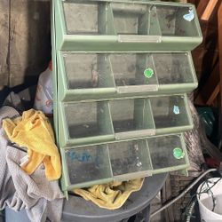 9 Slot Tool Box