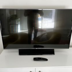 43” LG Smart TV