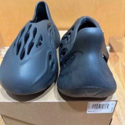 adidas Yeezy Foam Runner RNNR Onyx HP8739 Size 13 Brand New 