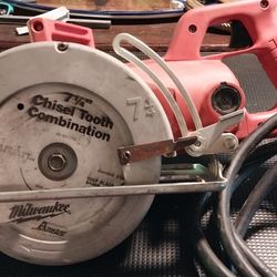 MILWAUKEE 7 1/4" WORM DRIVE CIRCULAR SAW
