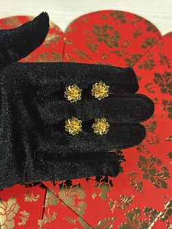 24K Gold PLATED Flower Earrings