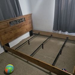 Bed And Dressers 