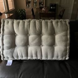 Rainha Ultra Thick Tufted Twin College Headboard by DormCo