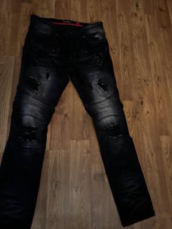 2 Pear Of Makobi’s