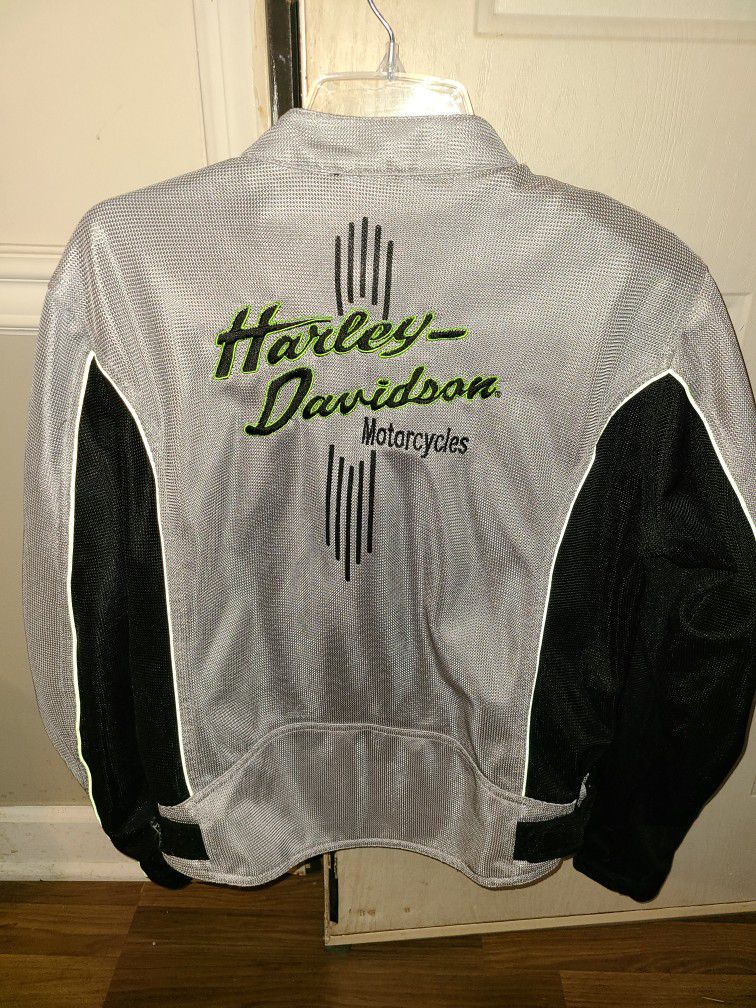 Please Look At All Pictures Harley-Davidson Apparel For Sale $70 Cash For Everything