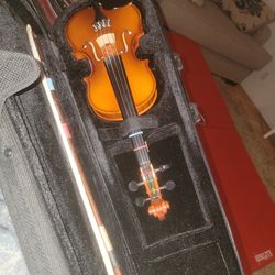 Becker 1/4 violin