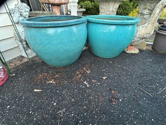 Set of Companies international heavy ceramic planters