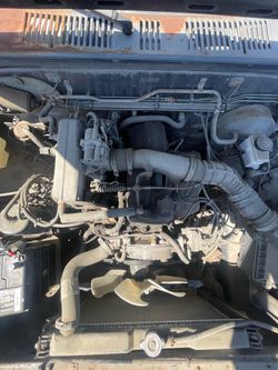 Mazda b2200 for parts