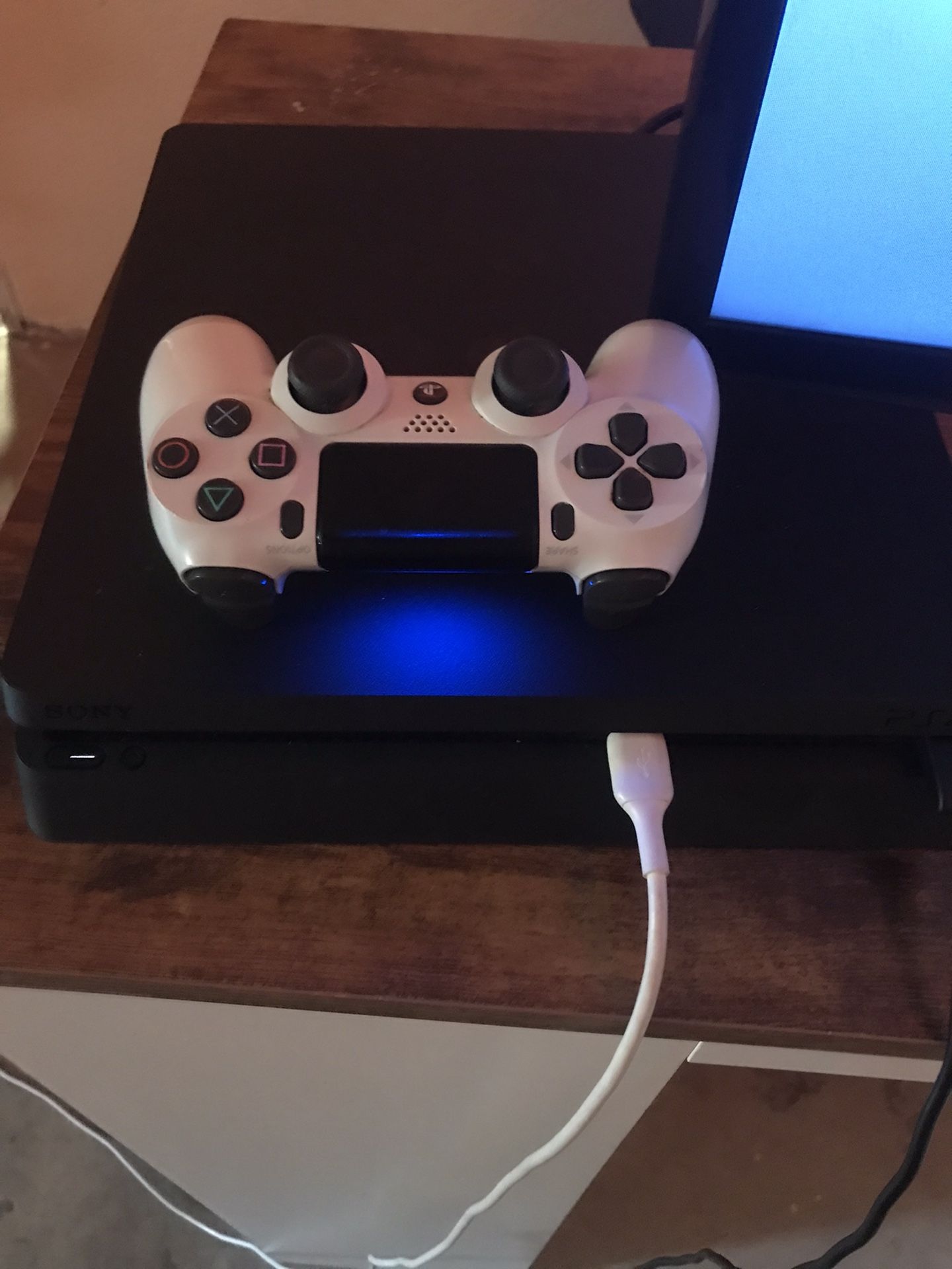 Ps4 1TG new Controller .. U Make A Deal 🤝