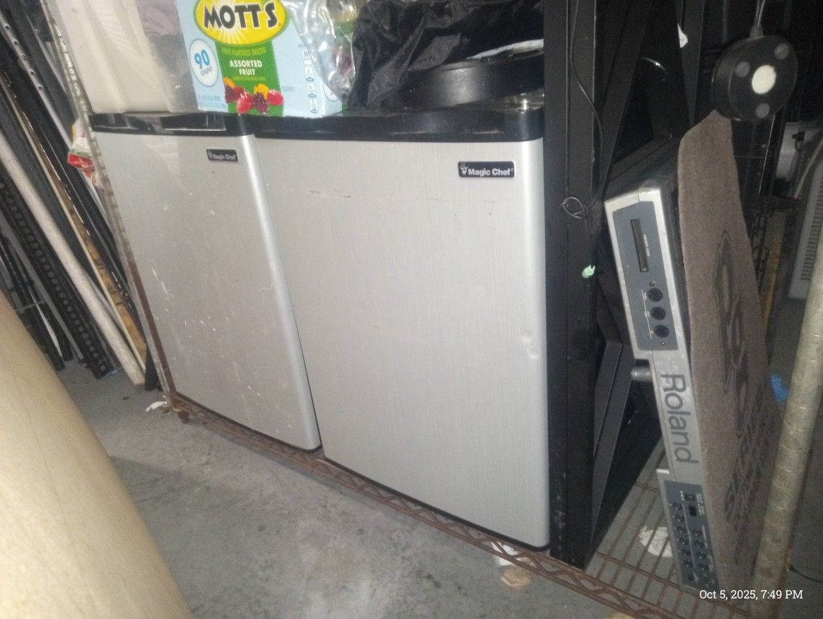 Magic Chef Mini Fridge