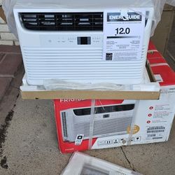 Frigidaire 8.000 BTU 350 Sa ft Window Air Conditioner with Remote in White,