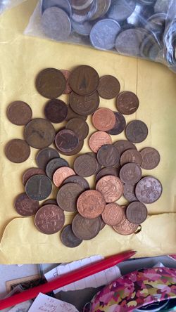 United Kingdom 1;2  penny coins