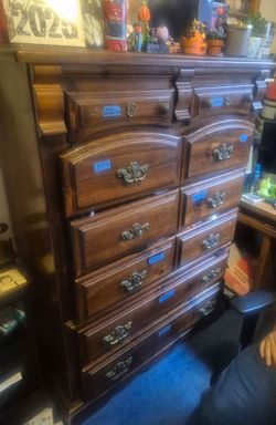 Oak Wood 🪵 Dresser