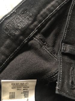 Size (24) Blk citizens Of humanity Straight Legged Ripped jeans 