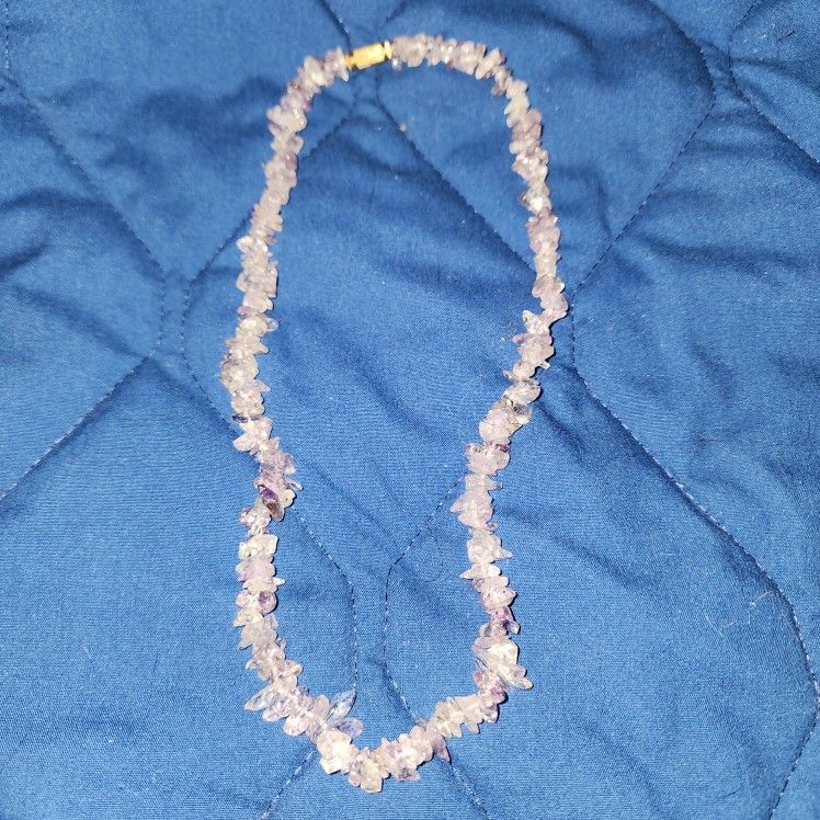Beautiful Lavender-colored 'Shard-necklace'