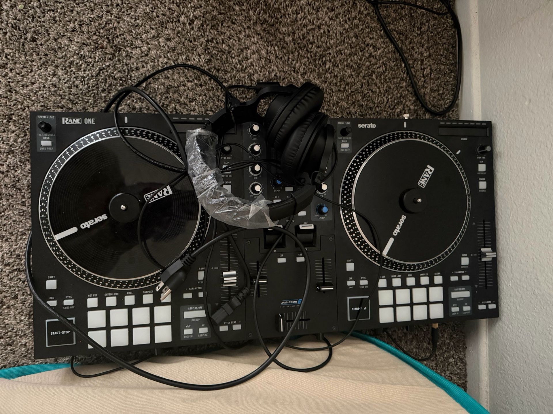 Raneone Controller Speaker and Headsets