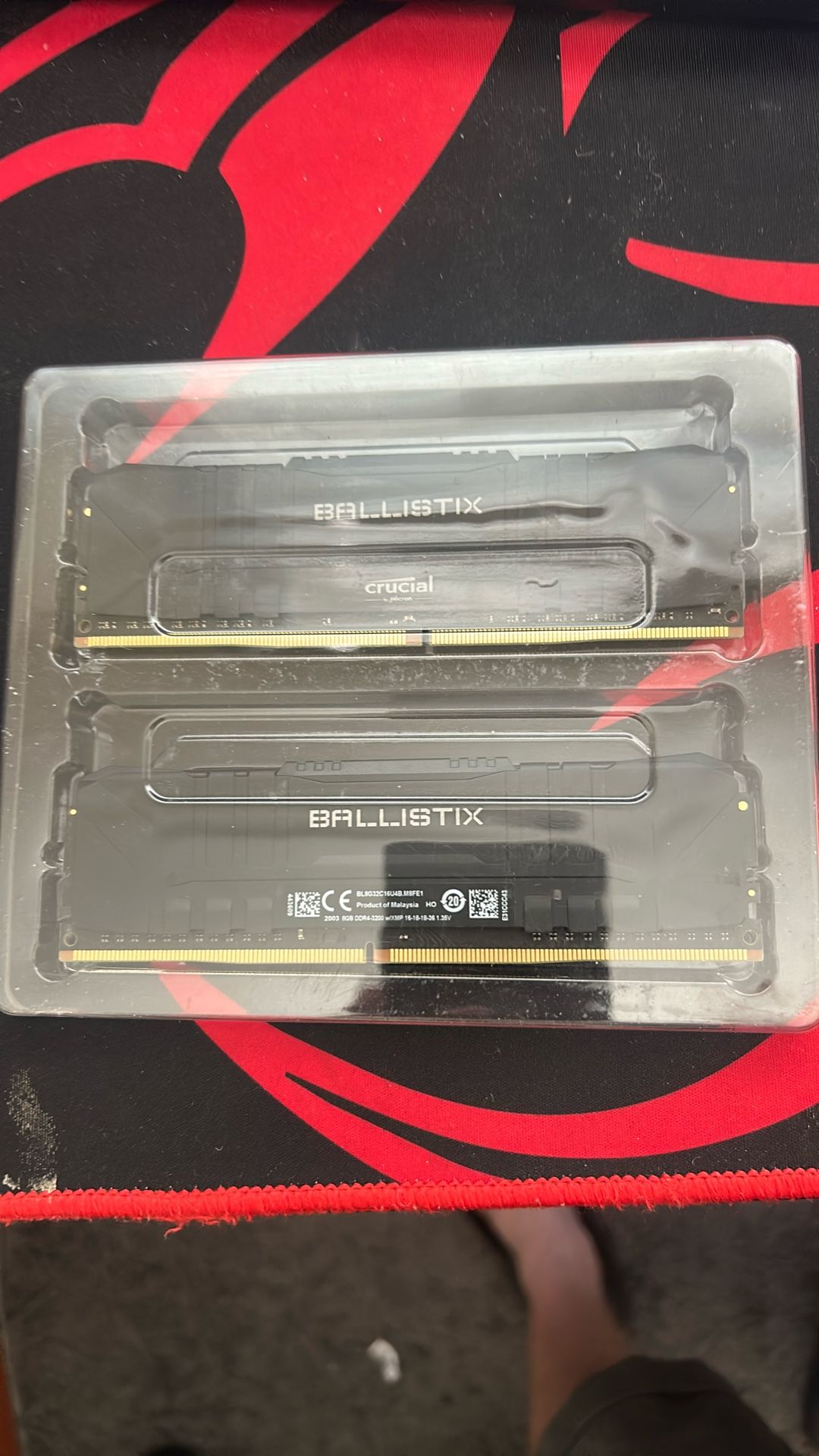 Crucial Ballistix 32GB (2x16GB) DDR4-3200 RAM – Black