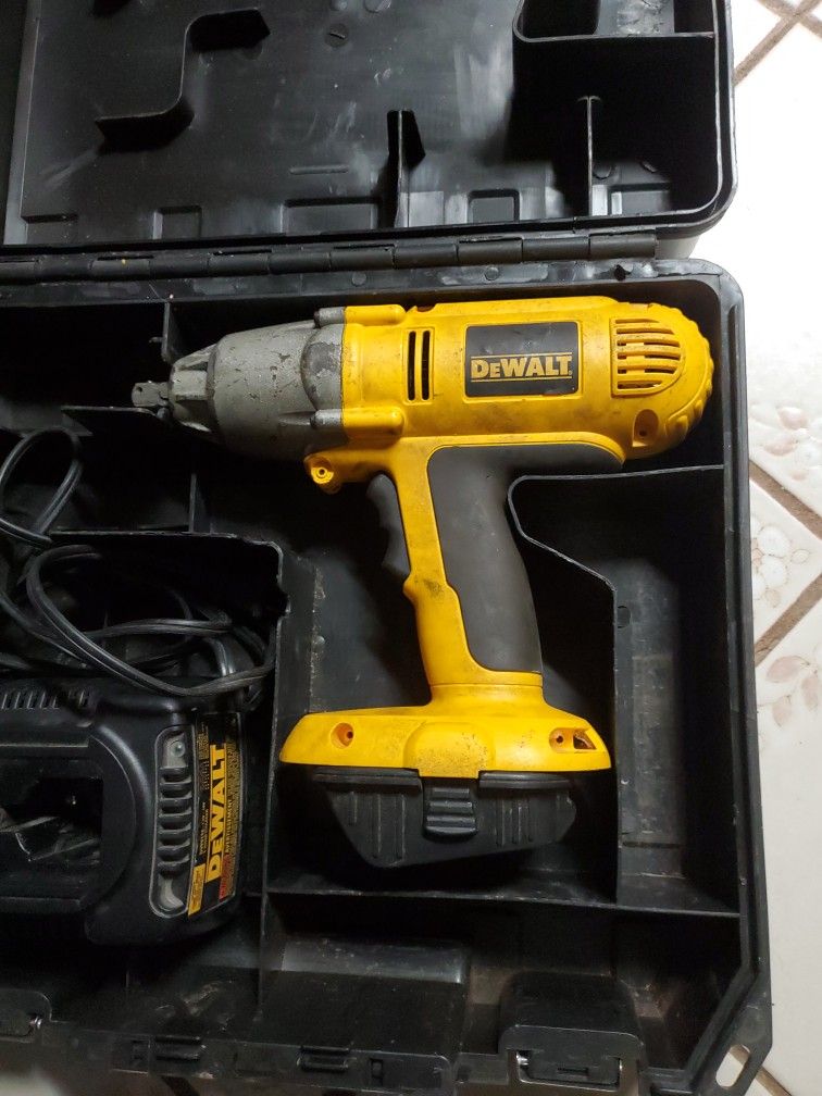 Dewalt Impacts