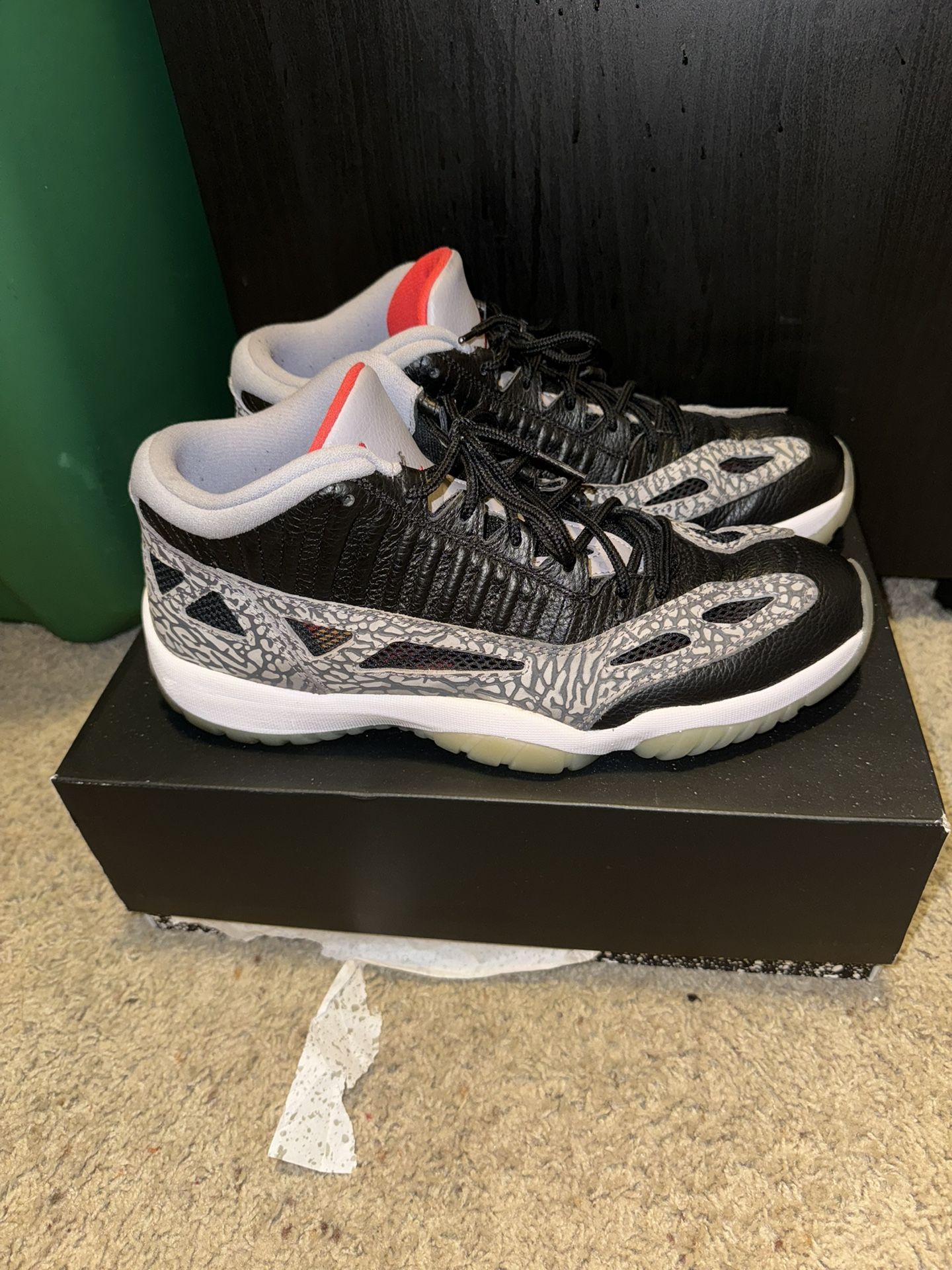 Jordan Retro 11 Low IE