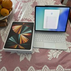 iPad Pro 12.9-inch (5th Generation Wi-Fi -cellular 2TB