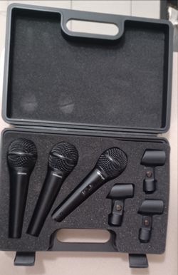 Behringer XM1800S Dynamic Vocal & Instrument Microphone (3-pack)