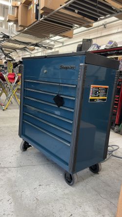 40" Sliding Lid Eight-Drawer Bed Liner Shop Cart (Super sonic blue w/titanium Trim)