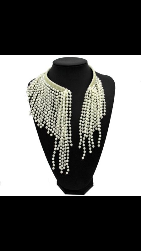 Pearl open choker necklace! Brand new! Get yours today