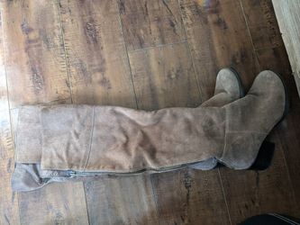 6.5 Boots $10