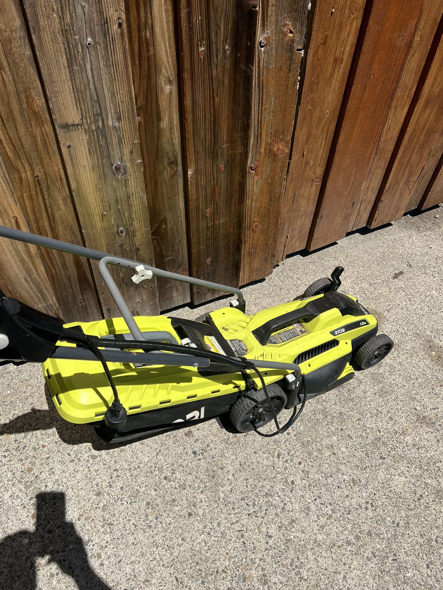 Ryobi Plug In Electric Lawn Mower 13in