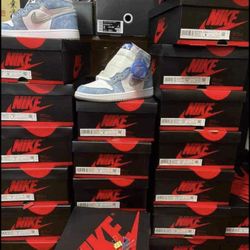 Jordan 1 Hyper Royal/Fearless