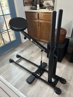 DB Method Squat Machine
