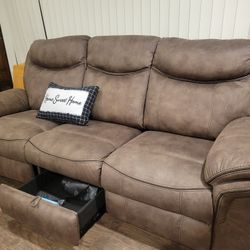 Excellent Condition Used 3 Seater Recliner Sofa