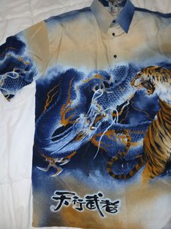 2000 Vintage Tiger Button Up LARge