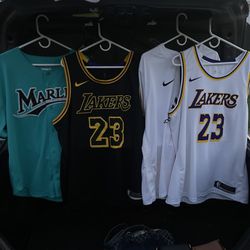  Lebron Lakers jerseys  - Messi PSG jersey 
