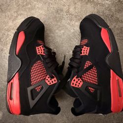 Jordan 4 “Red Thunder” Size 9