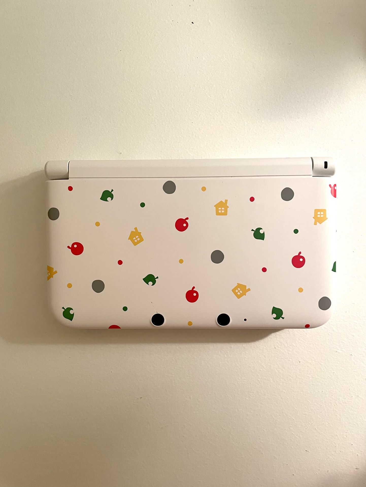 Rare Nintendo 3DS XL Animal Crossing Edition